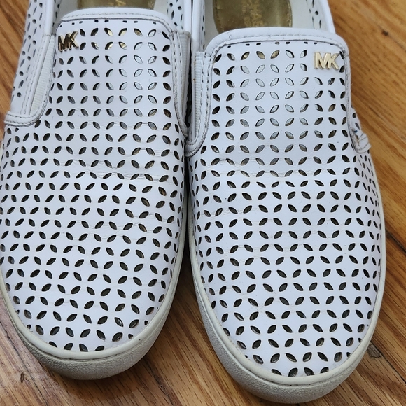 ALMOST BRAND NEW SNEAKERS SIZE 8 MICHAEL KORS - Picture 11 of 11